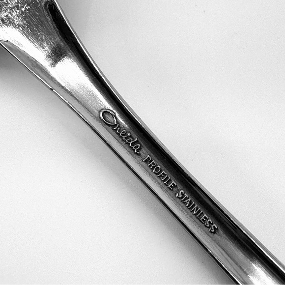 56 Pc. Oneida Stainless Profile St. Louis Silverware/Flatware Set - Picture 15 of 16